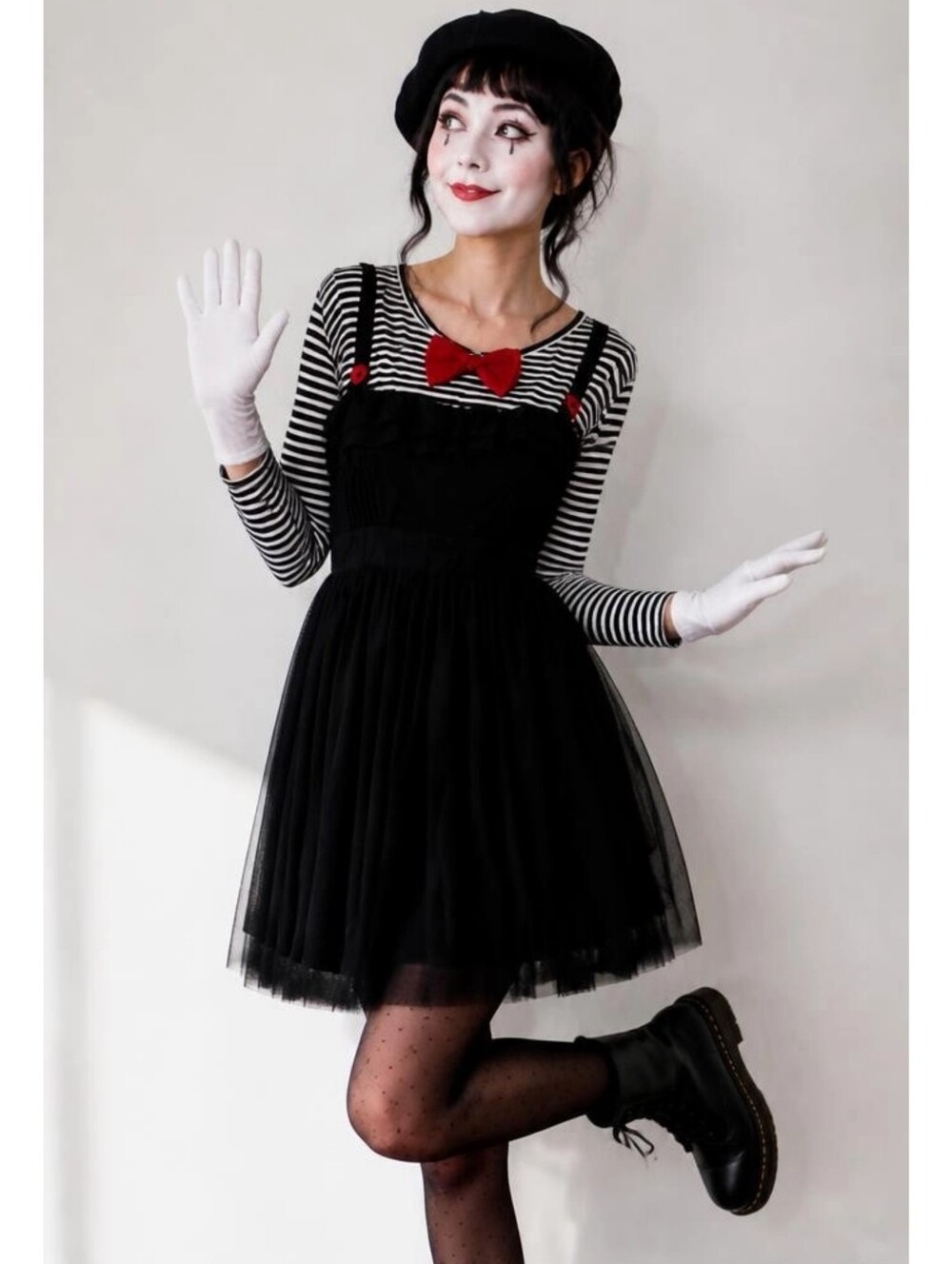 Halloween Costume French Mime Artist Costume| Halloween Cosplay Costume Size M